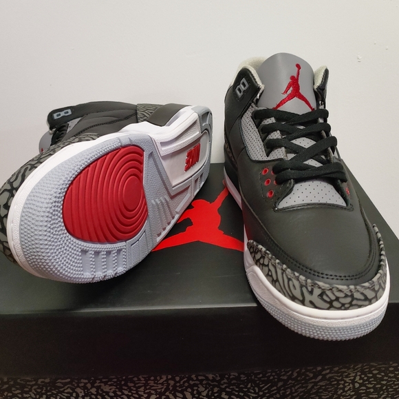 AIR JORDAN 3 RETRO 🕹 “Black Cement” GS - Picture 2 of 5